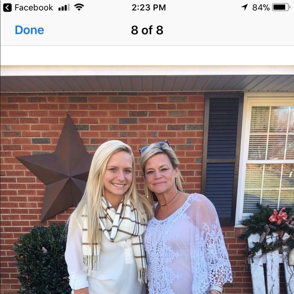 Meet your Posher, Sharon - Picture 6 of 6